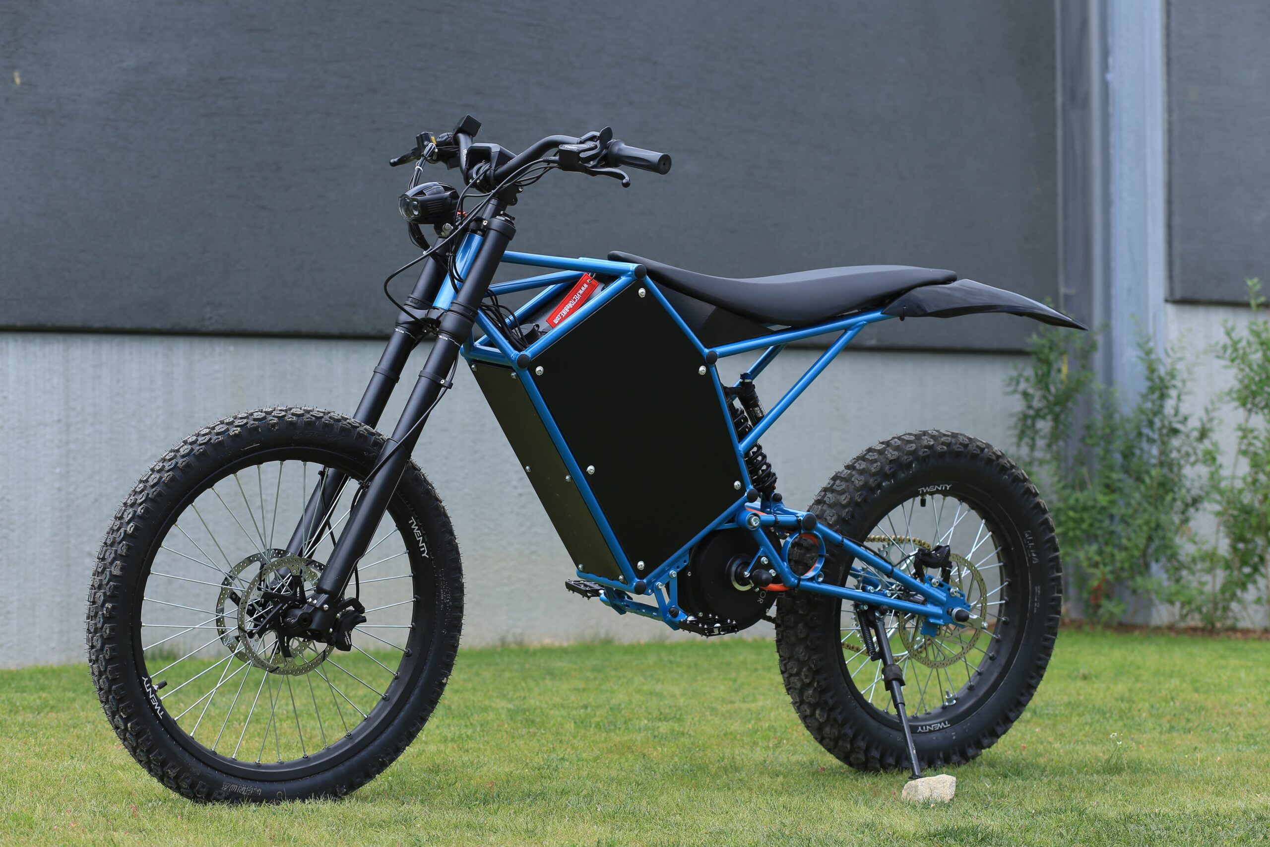 Effizienz trifft Stil: Entdecken Sie das U2 Pendler Tiefeinsteiger E-Bike von iScooter